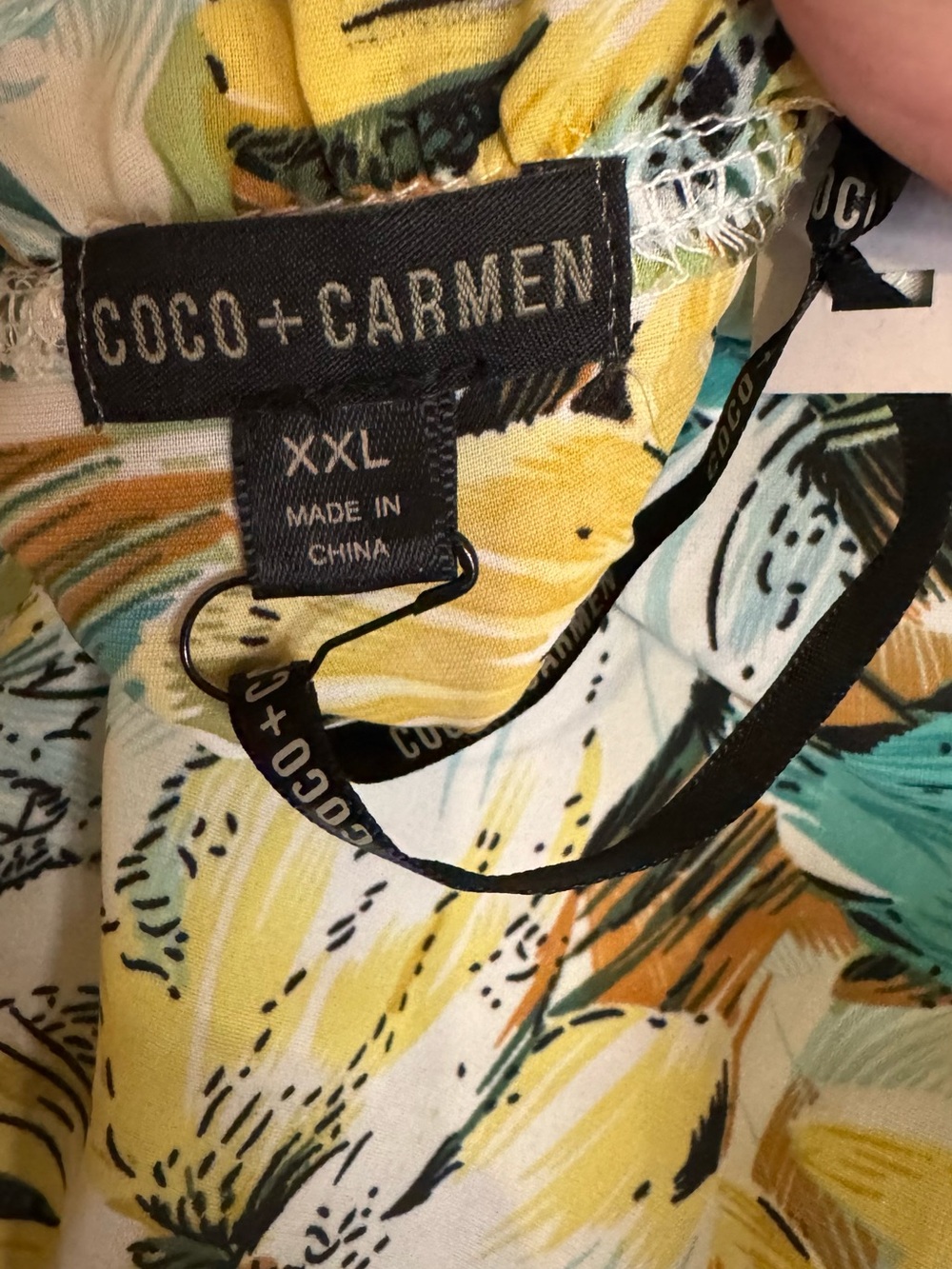NWT Coco + Carmen Yellow Green Floral V-Neck Ruffle Blouse PLUS: 2X #11 - Picture 9 of 10